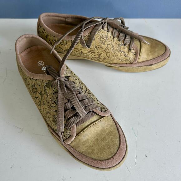 PATRIZIA Spring Step sneakers women's size 7.5 - 8 leather tooled carved green - Picture 4 of 9